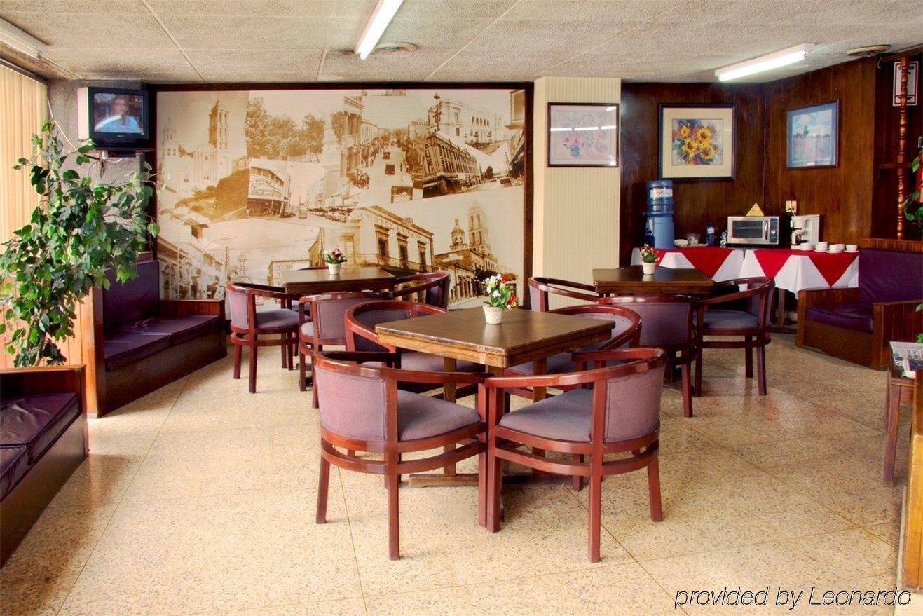 Hotel Premier Saltillo Coahuila Ресторант снимка