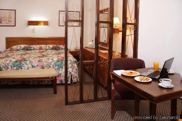 Hotel Premier Saltillo Coahuila Стая снимка