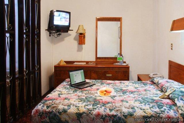 Hotel Premier Saltillo Coahuila Стая снимка